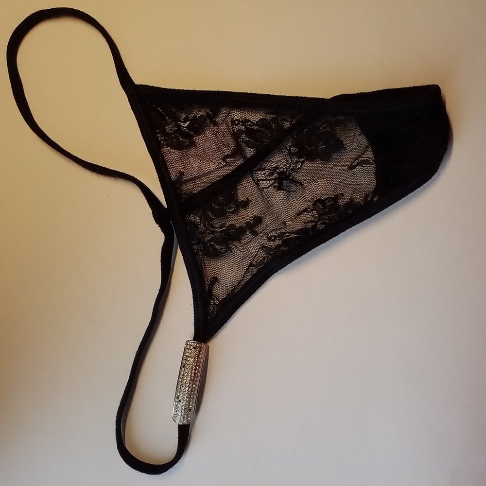 VICTORIA'S SECRET XS/S Panty Lace G-string THONG black Metal RHINESTONE Slide